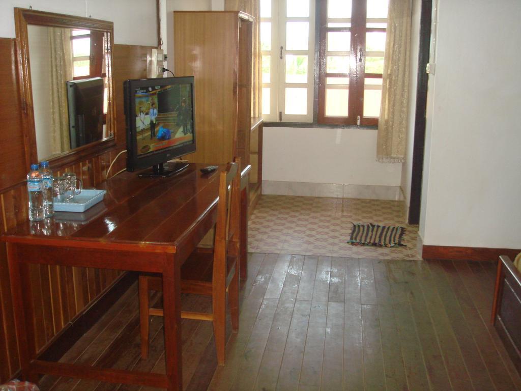 Champa Hotel Pakse Exterior photo